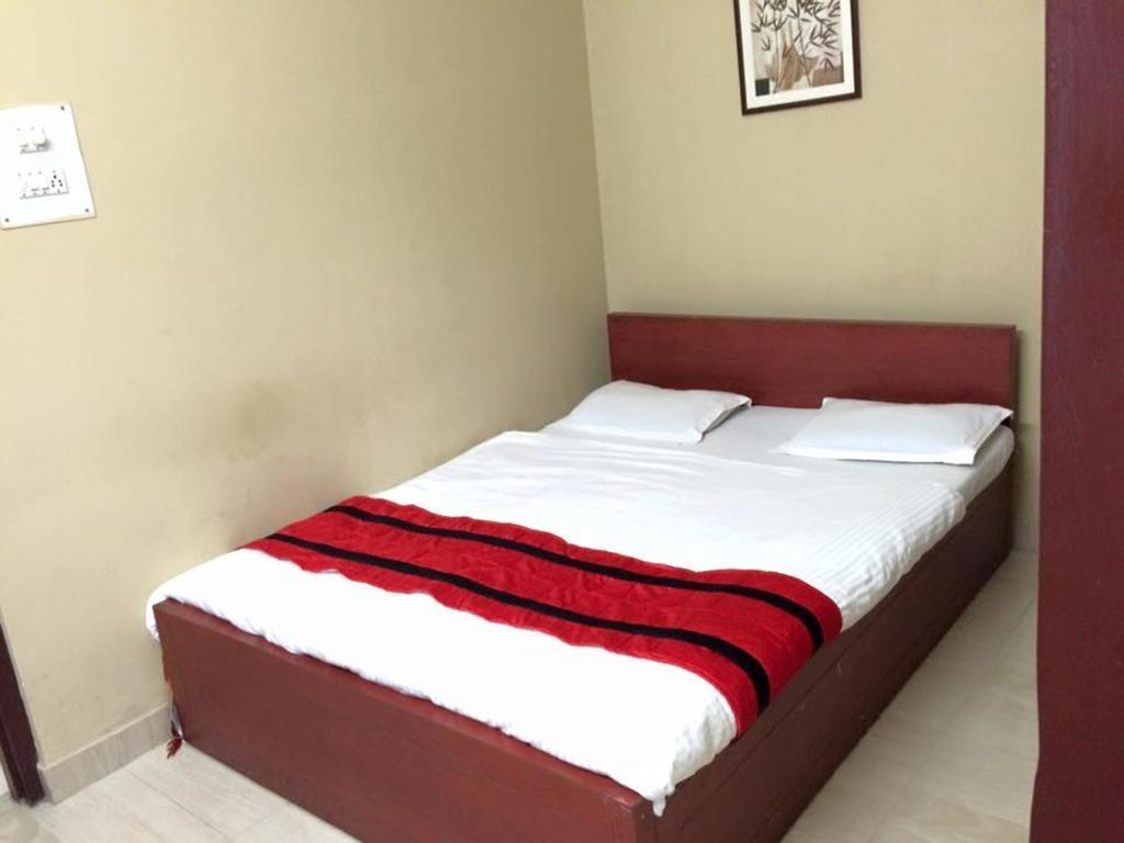 Breeze Hotel Силигури Стая снимка