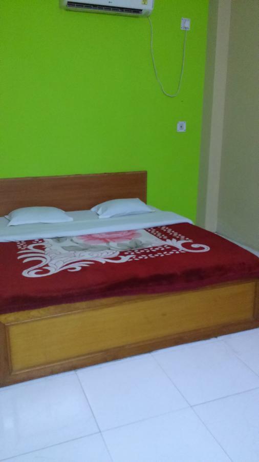 Breeze Hotel Силигури Екстериор снимка